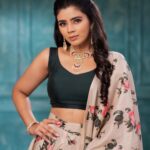 Soundariya Nanjundan Instagram - Strong women don't have attitudes. They have standards and boundaries.🧑🏻‍🎤 . . Mua:@sukarmakeupartist Jwellery:@new_ideas_fashions Costume:@label_prabuselvaraj Behind the lens:@nrphotography______ . IStills