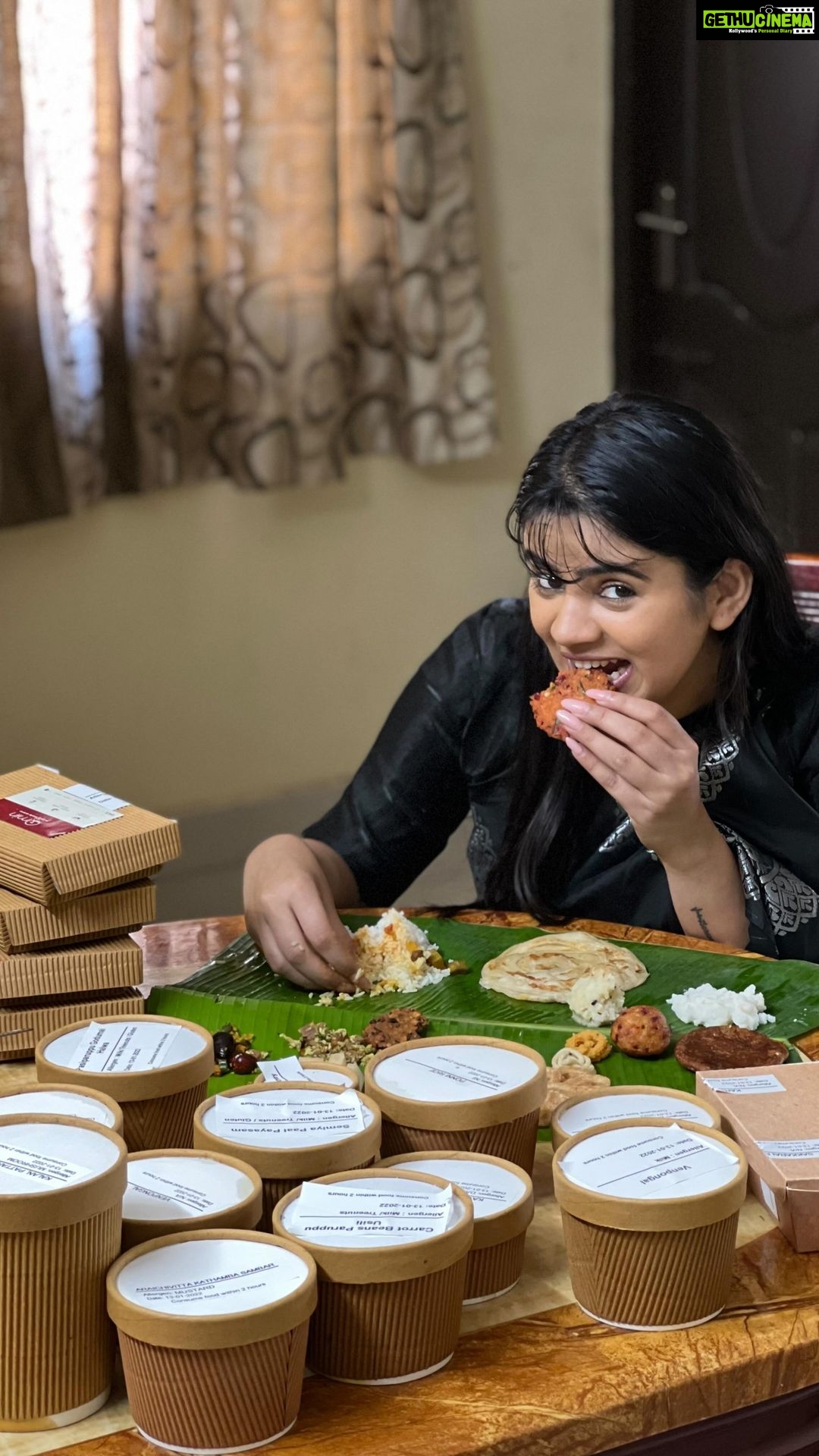 Soundariya Nanjundan - 85.2K Likes - Here are some popular South indian dishes From Taj Hotels This Pongal 😍🤤
Enjoy your food delivered to your doorstep from @tajcoromandel @tajconnemara
@vivantachennai.itexpressway
Download The Qmin App @qminapp 💁🏻♀️ To Order
.
#happypongal ❤️ #happypongal2022
.
Wearing Saree From - @d_blossoms_saree 🌸
.
Pongal festival recipes curated specially for you, which comprises of lunch, sweets and snacks recipes. This list contains South Indian recipes that are made for this popular Pongal festival🥰
.
#tajhotel #chennai #pongalfestival #southindianfood #festiveseason #tajconnemara #vivantachennaiitexpressway