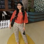 Soundariya Nanjundan Instagram - Which Look Is Your Favourite?😉 SWIPE LEFT 👈🏻🤍 . I love getting dressed up 💋It makes us happy, confident, feel good about ourselves . . Nobody likes waking up early and having to plan a cute outfit, especially when all you want to do is put pajamas on and curl back into bed😂 “People should respect me because I know what I’m talking about, not because I’m wearing expensive clothes” 🙅🏻‍♀️ But dressing well can really change our day and mood💁🏻‍♀️ It makes a gud impression,when we look good. It expresses who we are, they will notice the effort we put into making ourself presentable(which is must) !! . #dressup #fashionista #stylish Tamilnadu,India