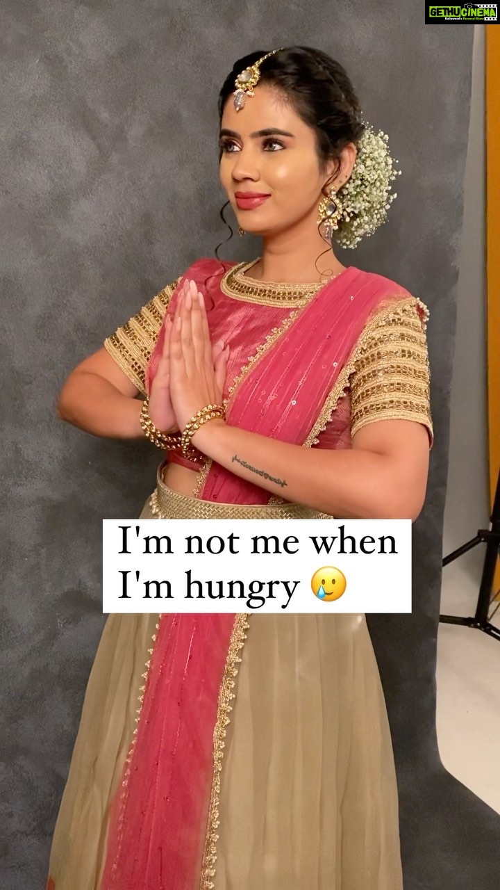 Soundariya Nanjundan Instagram - Told you I can't be normal after 6 at work๐ ๐ฅ . Shoot For ๐ธ - @roopa_ravi_mua . #soundariyananjundan #soundariya #nanjundan #soundarya #soundaryananjundan