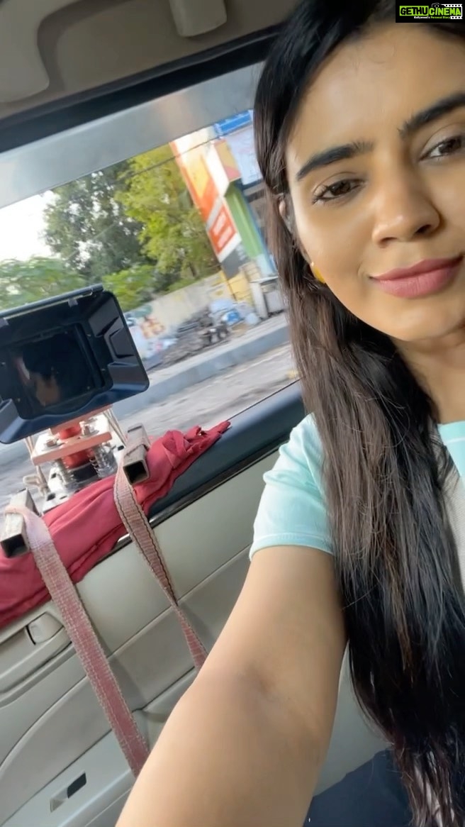 Soundariya Nanjundan Instagram - Excited to face the camera in the morning 🎥📽 . Happy doing what I enjoy the most🎞 #shootinglife🎥 #happylife . #soundariyananjundan #soundariya #nanjundan #soundarya #soundaryananjundan Sembakkam, Chennai