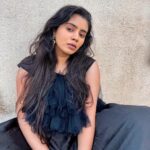 Soundariya Nanjundan Instagram – Mixed with black colour 🖤
.
#blacklove  #selfportrait 📸 #shotoniphone 
.
Outfit- @honeys.couture 
.
#soundariyananjundan #soundariya #nanjundan #soundarya #soundaryananjundan Black Town