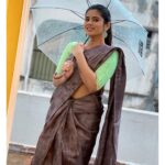Soundariya Nanjundan Instagram - மழை துளிகள் 🌧 . . Saree & blouse- @purp.le_passion #chennairains #sareelove . #soundariyananjundan #soundariya #nanjundan #soundarya #soundaryananjundan Chennai, India
