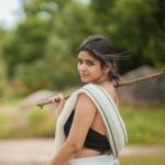 Soundariya Nanjundan Instagram - ராக்கம்மா...🍃 . . . . 📸 - @kavinilavan_filmmaker Makeup & hair - @abhirami_mua Styling- @indu_ig . . . . . . . . . . #soundariyananjundan #chennai #kannadiga #soundariya #actress #tamilcinema #model #performer #actor #tamilnadu #bangalore #cinema #modellife #kollywood #soundarya #soundaryananjundan #modelling #fashion #actorslife #outfitoftheday #ootdfashion #reels #reelsinstagram #photo #photographer #camera #lifestyle #fashionblogger