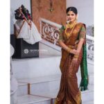 Soundariya Nanjundan Instagram - 🌸🌸ONAM . #onam . Makeup& Hair- @bridal_makeup_artist_pushpa Photography- @george_ferna_photography Blouse - @sajna_bridal_wear_designer Location- @avmgardens . . . . #soundariyananjundan #soundariya #nanjundan #soundarya #soundaryananjundan #chennai #tamilnadu AVM Gardens