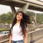 Soundariya Nanjundan Instagram - Exploring ⛅️ . . #streetphotography #chennai . T-shirt- Mumbai Street Shopping Jeans- Commercial Street Bangalore 😜 📸- @bhoopalm_official . #soundariyananjundan #soundariya #nanjundan #soundarya #soundaryananjundan Streets Of Chennai