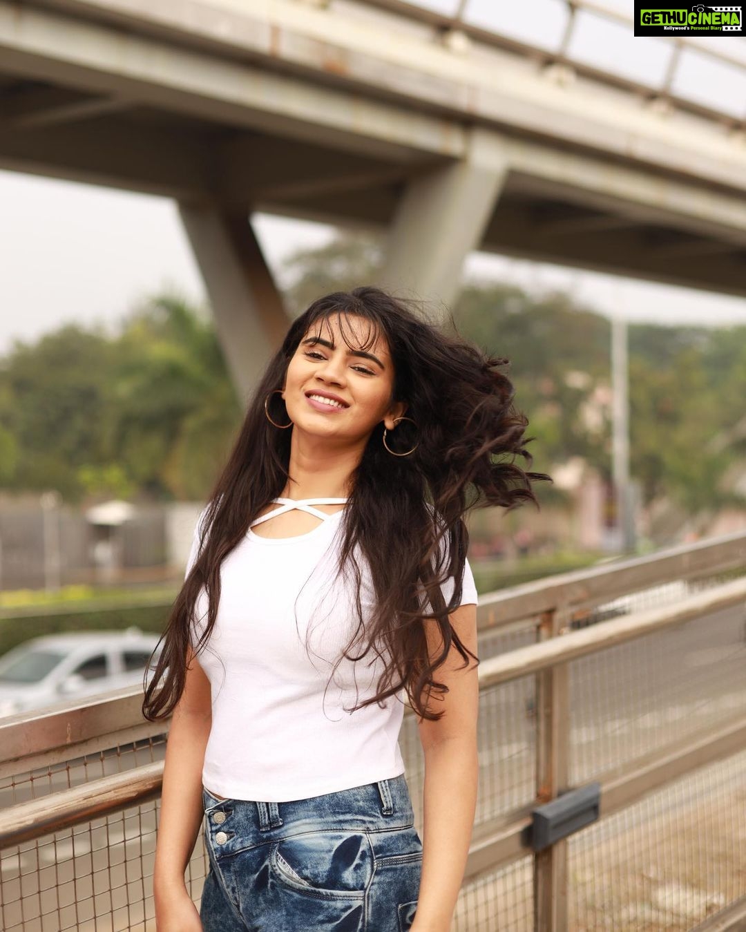 Soundariya Nanjundan Instagram - Exploring ā
ļø . . #streetphotography #chennai . T-shirt- Mumbai Street Shopping Jeans- Commercial Street Bangalore š šø- @bhoopalm_official . #soundariyananjundan #soundariya #nanjundan #soundarya #soundaryananjundan Streets Of Chennai