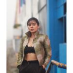 Soundariya Nanjundan Instagram - It's only your confidence with which you can conquer your greatest fear💟 #scarstoyourbeautiful . Styling & Makeover- Me💁🏻‍♀️ Jewel- @viez.in Outfit - @hm 📸- @bhoopalm_official #streetphotography #chennai . #soundariyananjundan #soundariya #nanjundan #soundarya #soundaryananjundan Streets Of Chennai