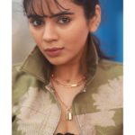 Soundariya Nanjundan Instagram - Attitude and class will always be my first preference🤎 . Styling & Makeover- Me💁🏻‍♀️ Jewel- @viez.in Jacket- @hm 📸- @bhoopalm_official #streetphotography #chennai . #soundariyananjundan #soundariya #nanjundan #soundarya #soundaryananjundan Streets Of Chennai