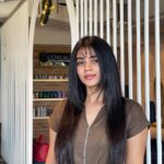 Soundariya Nanjundan Instagram – Sometimes change is what we need ๐โโ๏ธโฅ๏ธ Bangs It is ๐ค
#newlook #haircut #selflove
.
๐- @anlon.artsalon
Stylist- @appu.anlon
.
#soundariyananjundan #soundariya #nanjundan #soundarya #soundaryananjundan Anlon art salon