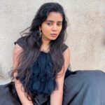 Soundariya Nanjundan Instagram – Mixed with black colour 🖤
.
#blacklove  #selfportrait 📸 #shotoniphone 
.
Outfit- @honeys.couture 
.
#soundariyananjundan #soundariya #nanjundan #soundarya #soundaryananjundan Black Town