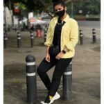 Soundariya Nanjundan Instagram - THe BeGInnInG Of a wonDerfuL and very PrODUCTIve weeK 🌞 #streetstyle #shotoniphone Don't mind my hand 😂 . Shoe 👟- @trend_xpress . . #soundariyananjundan #soundariya #nanjundan #soundarya #soundaryananjundan Chennai, India