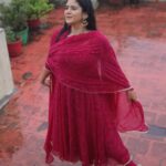 Soundariya Nanjundan Instagram - மழை துளிகள் 🌧💦.. . #chennairains . Outfit- @instorefashions 📸- @bhoopalm_official . #soundariyananjundan #soundariya #nanjundan #soundarya #soundaryananjundan Chennai, India
