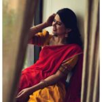 Soundariya Nanjundan Instagram - கண்ணம்மா 🍂 . . Outfit beautifully Designed By - @bhuvis_the_fashion_atelier 📸 - @navneethbalachanderan Styling- @indu_ig H&M- @kowshi_mua Location- @zonebythepark_chennai . . . . . #soundariyananjundan #soundariya #nanjundan #soundarya #soundaryananjundan Zone by The Park - Chennai