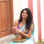 Soundariya Nanjundan Instagram - Flaunting My Indian Ness 🌸 . . 💟🕉💟 . . #styledbyme 🦄 📸- @bhoopalm_official Makeup💄 - @zai.makeover.studio Hairdo - @meghna_makeoverartistry . . . . . . . . . . . #soundariyananjundan #chennai #kannadiga #soundariya #actress #tamilcinema #model #performer #actor #tamilnadu #bangalore #cinema #modellife #kollywood #soundarya #soundaryananjundan #modelling #fashion #actorslife #outfitoftheday #ootdfashion #reels #reelsinstagram #photo #photographer #camera #lifestyle #fashionblogger