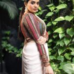 Sreemukhi Instagram - Aadivaaram with star maa parivaaram! ✨ On @starmaa every Sunday at 11 am! ✨ Styled by @greeshma_krishna.k Outfit - @maghuva.studio Earrings - @yuvi_collections PC @chinthuu_klicks Make up @nookesh.malla Hair @mahi_brand_ #sreemukhi #starmaa #aadivaaramwithstarmaaparivaaram #styledbygkk