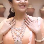 Sreemukhi Instagram – Emmadi Silver Jewellery’s Giveaway Alert! 💎
Guess the weight and get a chance to win this Vaddanam (Waist belt) worth ₹1,00,000/- from Ratha Collection by Emmadi Silver Jewellery!

You can win in FOUR EASY steps:
1. Follow @emmadi_silver_jewellery on Instagram 
3. Subscribe Emmadi Silver Jewellery Official on YouTube
3. Tag three friends in the comments section on Instagram
4. Guess the weight in comments section on Instagram

Participation dates: 03 November – 25 November
