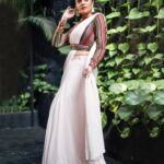Sreemukhi Instagram - Aadivaaram with star maa parivaaram! ✨ On @starmaa every Sunday at 11 am! ✨ Styled by @greeshma_krishna.k Outfit - @maghuva.studio Earrings - @yuvi_collections PC @chinthuu_klicks Make up @nookesh.malla Hair @mahi_brand_ #sreemukhi #starmaa #aadivaaramwithstarmaaparivaaram #styledbygkk
