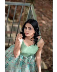 Sreevidya Nair Instagram - Photography : @arif_ak_photography 
Costumes : @ubh_inventor_of__fashion 
Styling : @jinzy__george 
Makup: @aswathivipul 
Hair : @_arya_jithins_makeover 
Retouch : @__anoop_anil__ 
Location : @parakkatnatureresortmunnar