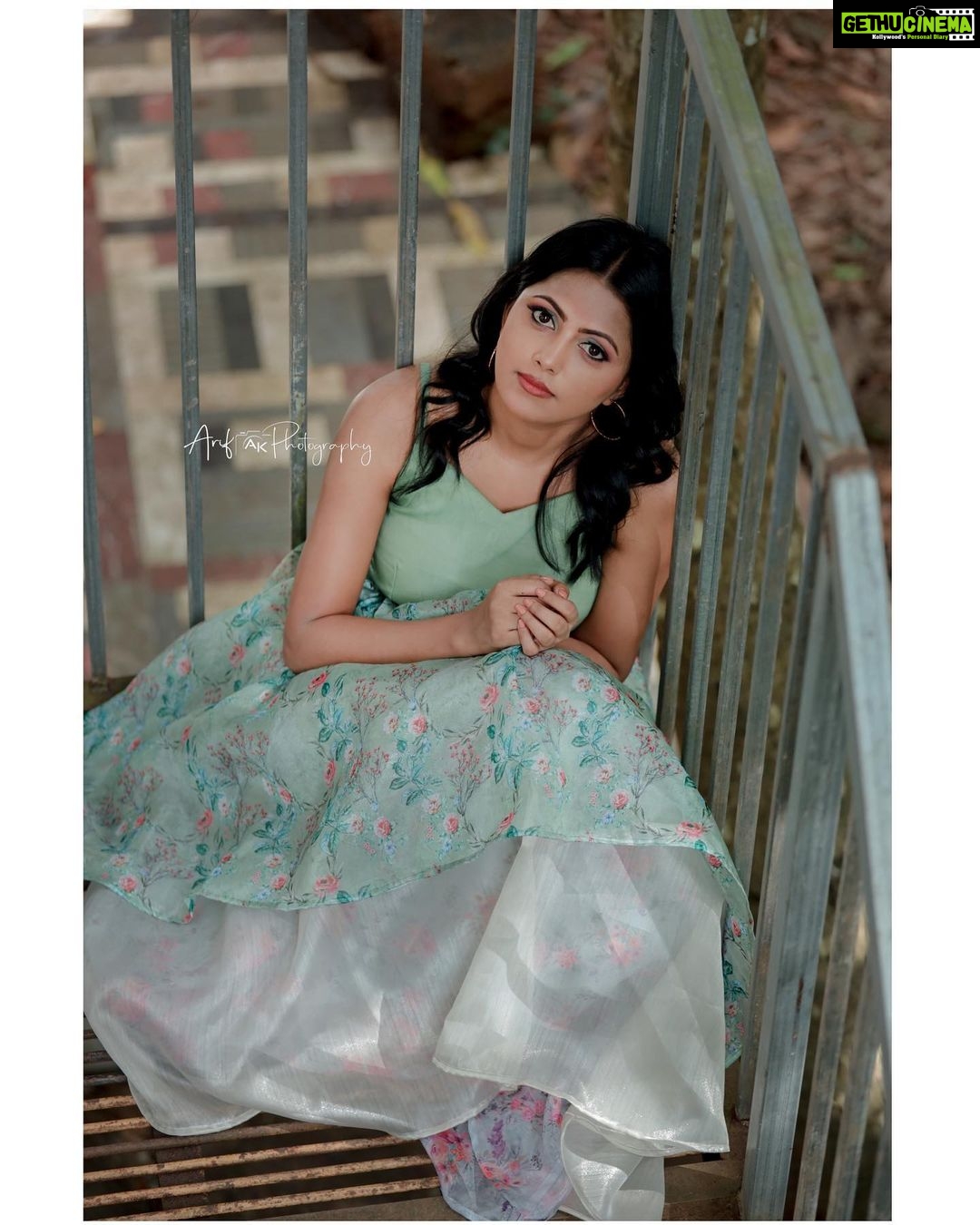 Sreevidya Nair Instagram - ♥️♥️ Photography : @arif_ak_photography Costumes : @ubh_inventor_of_fashion Styling : @jinzy__george Makup: @aswathivipul Hair : @_arya_jithins_makeover Retouch : @__anoop_anil__ Location : @parakkatnatureresortmunnar