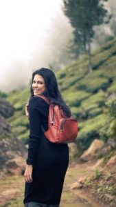 Sreevidya Nair Instagram - மகிழ்ச்சி ♥️ 📷 @shajeel_kabeer #reels #trending #reelitfeelit #reelkarofeelkaro #nature #reel #starmagic #sreevidyamullachery