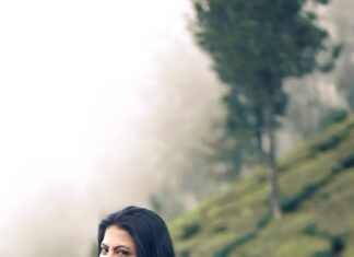 Sreevidya Nair Instagram - மகிழ்ச்சி ♥️ 📷 @shajeel_kabeer #reels #trending #reelitfeelit #reelkarofeelkaro #nature #reel #starmagic #sreevidyamullachery