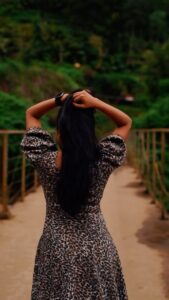 Sreevidya Nair Instagram - You look like a goddess. My mind is exhilarating. You are the dearest. 🌸

👗 @laagire

#reels #trending #reelitfeelit #reelkarofeelkaro #reel #starmagic #sreevidyamullachery