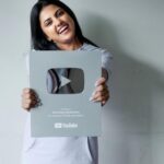 Sreevidya Nair Instagram - Expressing my unconditional love towards each one of you who stood behind me to achieve this beautiful Silver Play button for reaching 100K subscribers in Youtube. When i started this in February i had no clue that i will get this much support from my lovely people out there. This has been always a dream for me and once again thanking everyone for the love and support ☺️❤️ and also thanking my team @pournamivijayan @theanoopprakash @editorrajesh and the entire team of @sillymonksnt & @sillymonks.ent 🥰🙏 And a big hugs to none other than @rahul_ramchandrann for making this happen ♥️🥰 Beautiful moment captured by @randheerkr 🙏😀