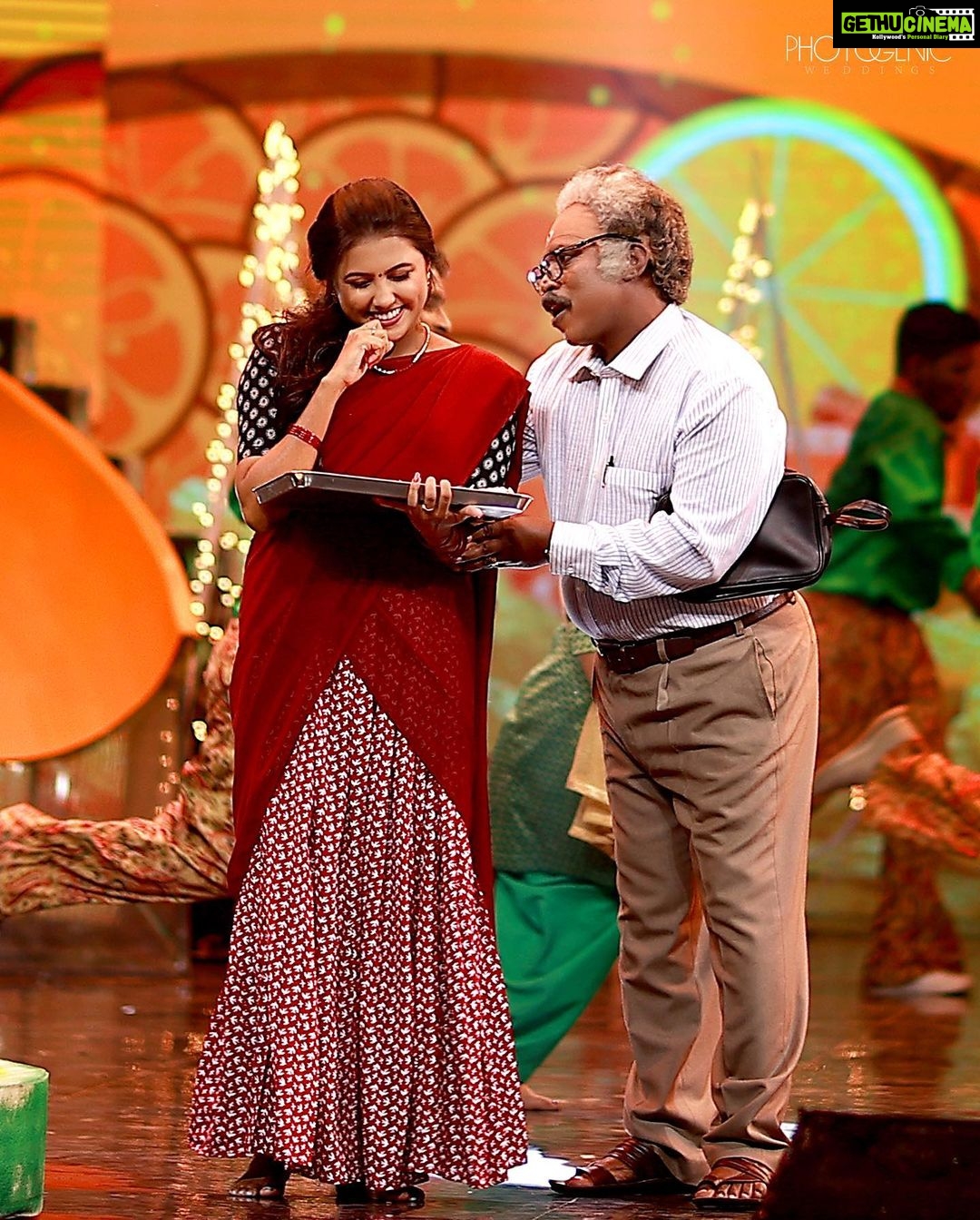 Sreevidya Nair Instagram - ππ¬ #starmagic @sreevidya__mullachery Show Director | @anopjohn πΈ | @jinishphotogenic #malayalammovie #tamilmovie #comedy #malayalamcomedy #tamilcomedy #Flowers #binuadimaliofficial #binuadimalifcofficial