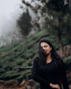 Sreevidya Nair Instagram - Happiness is like a butterfly 🦋🦋

📷 @shajeel_kabeer