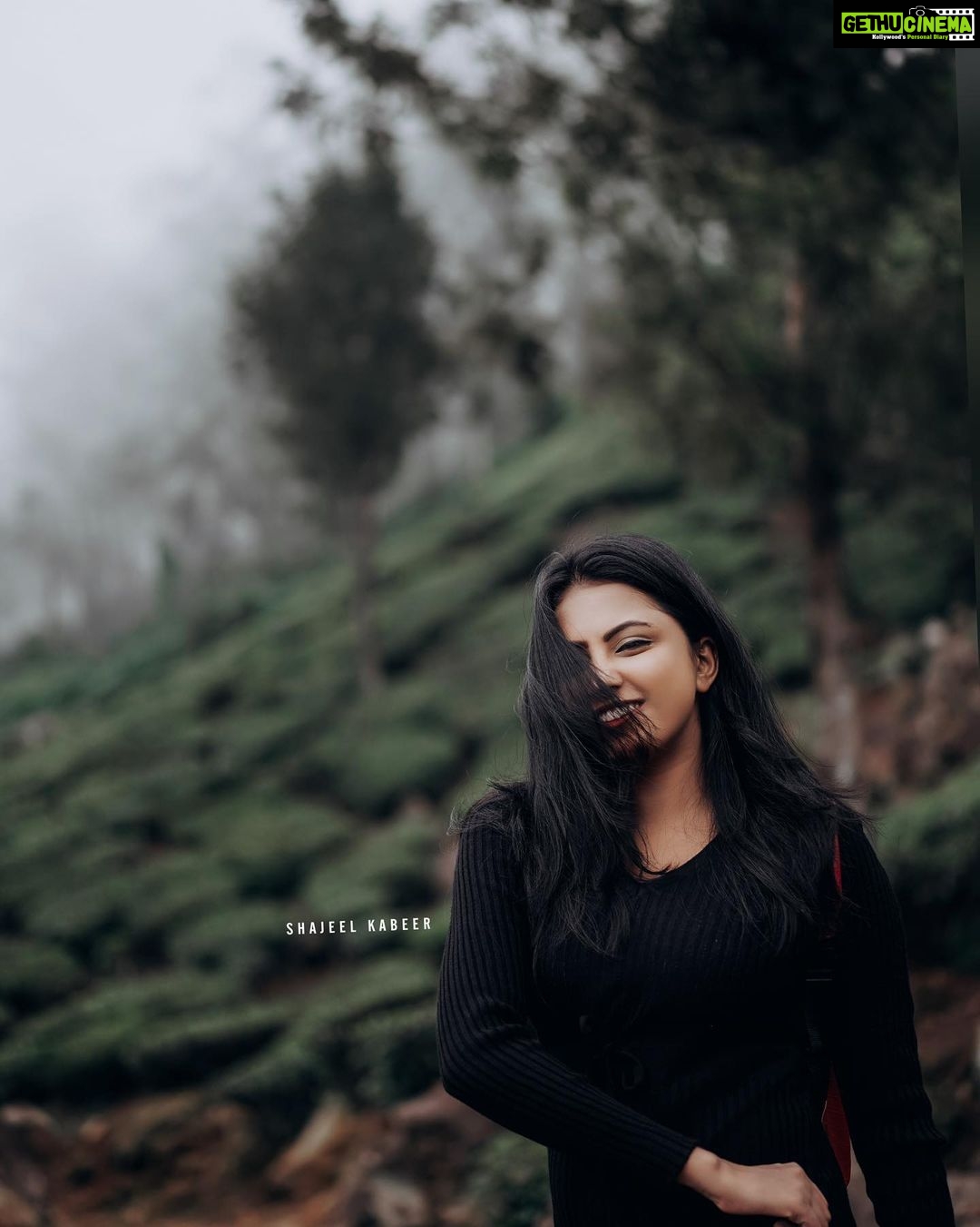 Sreevidya Nair - 72.4K Likes - Happiness is like a butterfly 🦋🦋
📷 @shajeel_kabeer