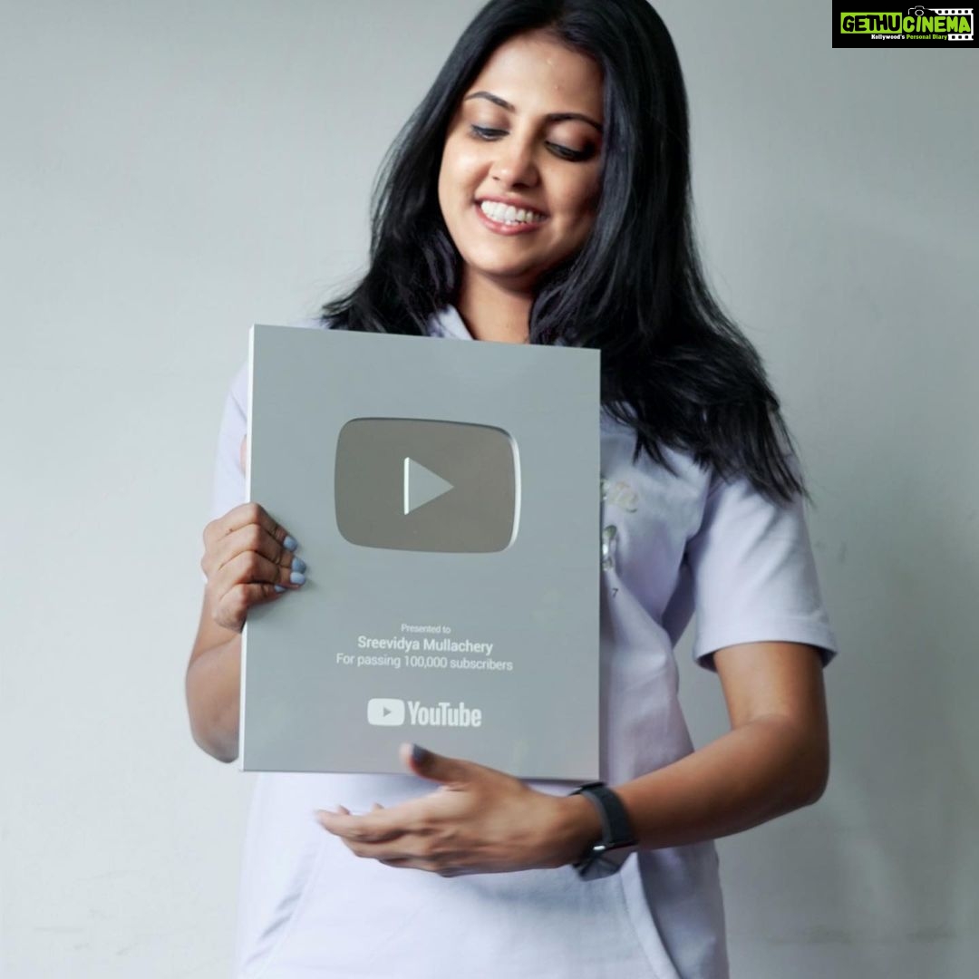 Sreevidya Nair - 65.4K Likes - Expressing my unconditional love towards each one of you who stood behind me to achieve this beautiful Silver Play button for reaching 100K subscribers in Youtube. When i started this in February i had no clue that i will get this much support from my lovely people out there. This has been always a dream for me and once again thanking everyone for the love and support ☺️❤️ and also thanking my team @pournamivijayan @theanoopprakash @editorrajesh and the entire team of @sillymonksnt & @sillymonks.ent 🥰🙏
And a big hugs to none other than @rahul_ramchandrann for making this happen ♥️🥰
Beautiful moment captured by @randheerkr 🙏😀