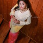 Sreevidya Nair Instagram - Photography : @arif_ak_photography Costumes : @ubh_inventor_of__fashion Styling : @jinzy__george Makup: @aswathivipul Hair : @_arya_jithins_makeover Retouch : @__anoop_anil__ Jewellery: @parakkat_jewels