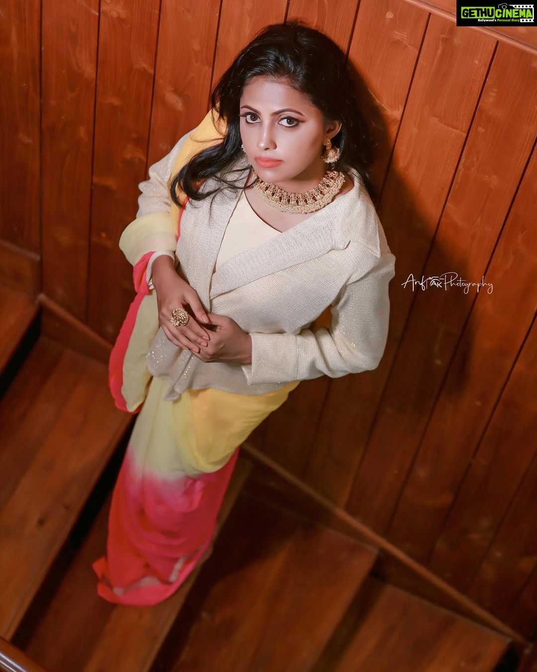 Sreevidya Nair Instagram - Photography : @arif_ak_photography Costumes : @ubh_inventor_of__fashion Styling : @jinzy__george Makup: @aswathivipul Hair : @_arya_jithins_makeover Retouch : @__anoop_anil__ Jewellery: @parakkat_jewels