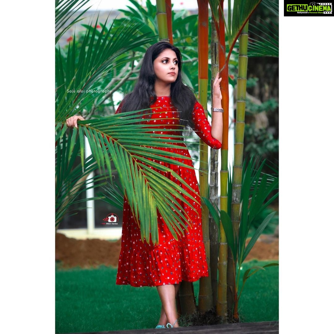 Sreevidya Nair Instagram - 💄 @beauty_queen_bridal_designs 📷 @saju_alai 👗 @btt_speakzz Malabar Ocean Front Resort & Spa