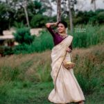 Sreevidya Nair Instagram - 🌾💐🍂🍁 Happy onam Coordinator and styling @sanif_uc_gram Photography : @vishnunelladu Mua @saranyajeneesh Saranya @shalu_prabhash Coustum : @kukunthadesignerboutique Jewellery: @parakkat_jewels