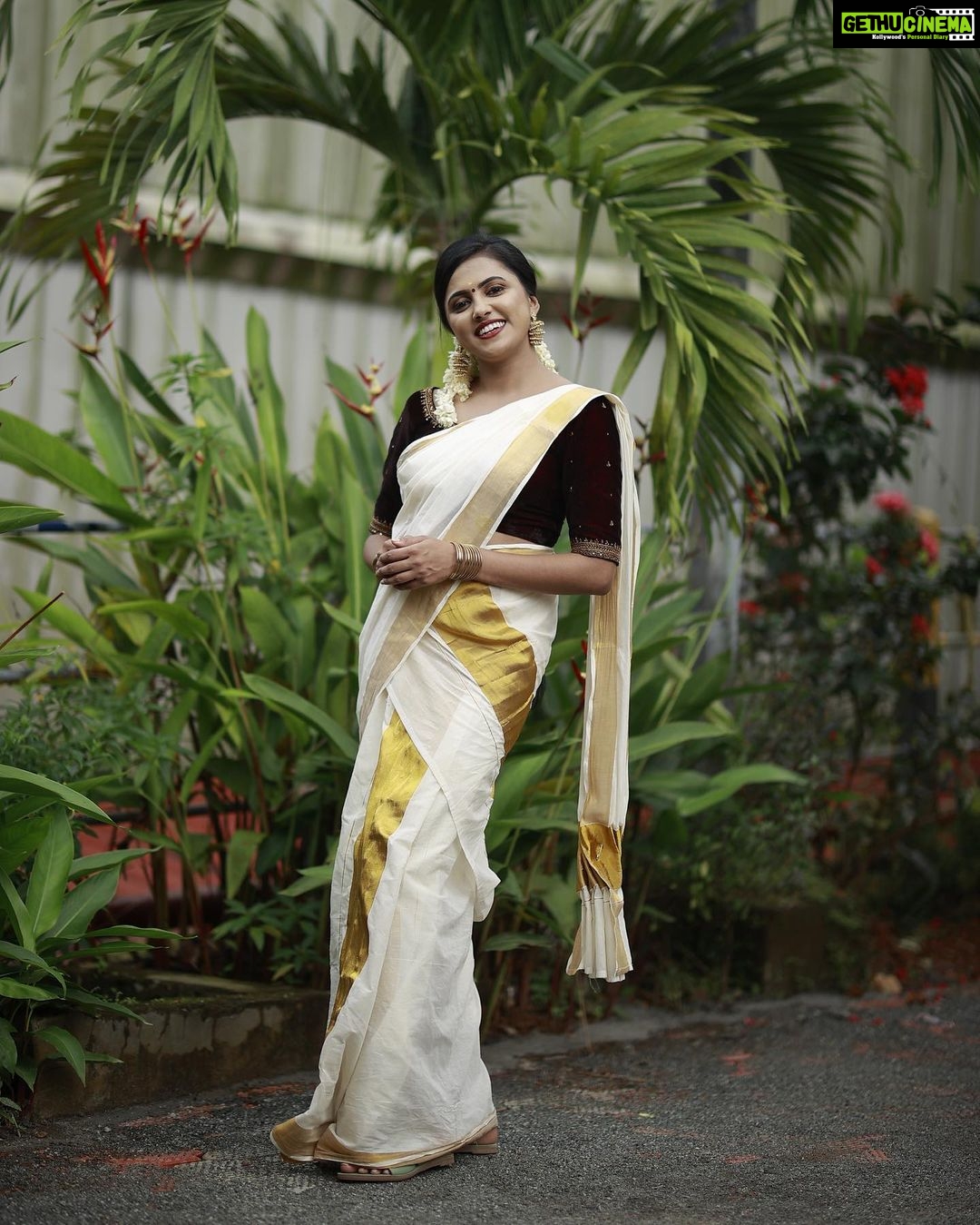Sreevidya Nair - 78.6K Likes - Happy uthradam❤️🌸🌺🌸
📷 @jinishphotogenic
👗 @julahabyarchananair
💄 @arun_uthradam