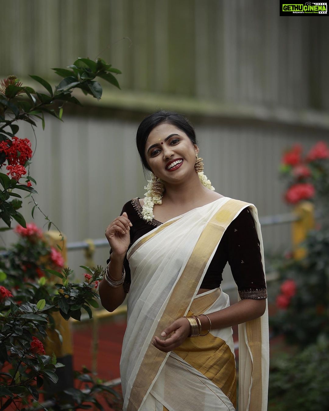 Sreevidya Nair - 78.6K Likes - Happy uthradam❤️🌸🌺🌸
📷 @jinishphotogenic
👗 @julahabyarchananair
💄 @arun_uthradam