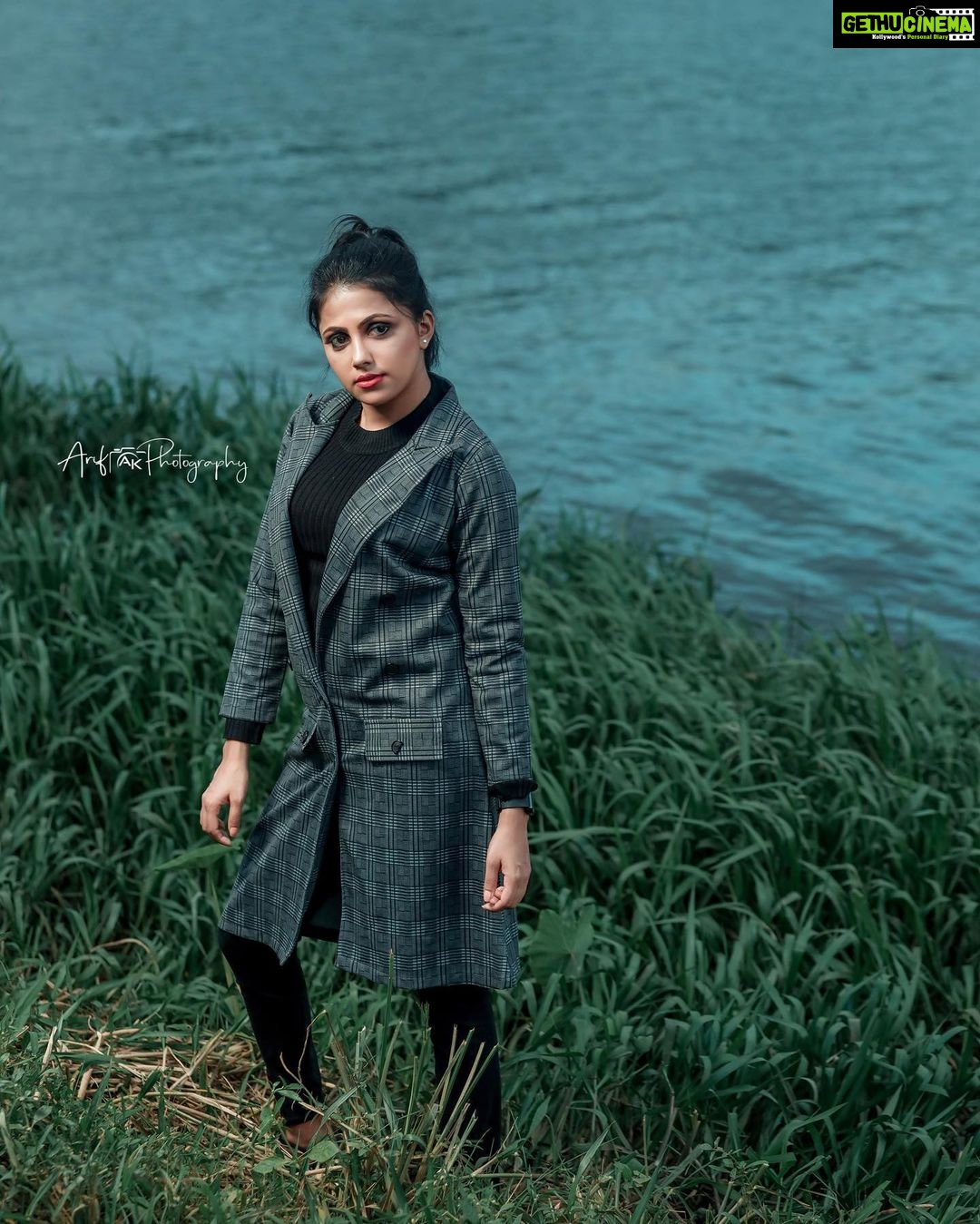 Sreevidya Nair - 53.6K Likes - Photography : @arif_ak_photography
Costumes : @ubh_inventor_of__fashion fashion
Styling : @jinzy__george
Makup: @aswathivipul
Hair : @_arya_jithins_makeover
Retouch : @__anoop_anil__
Location : @parakkatnatureresortmunnar