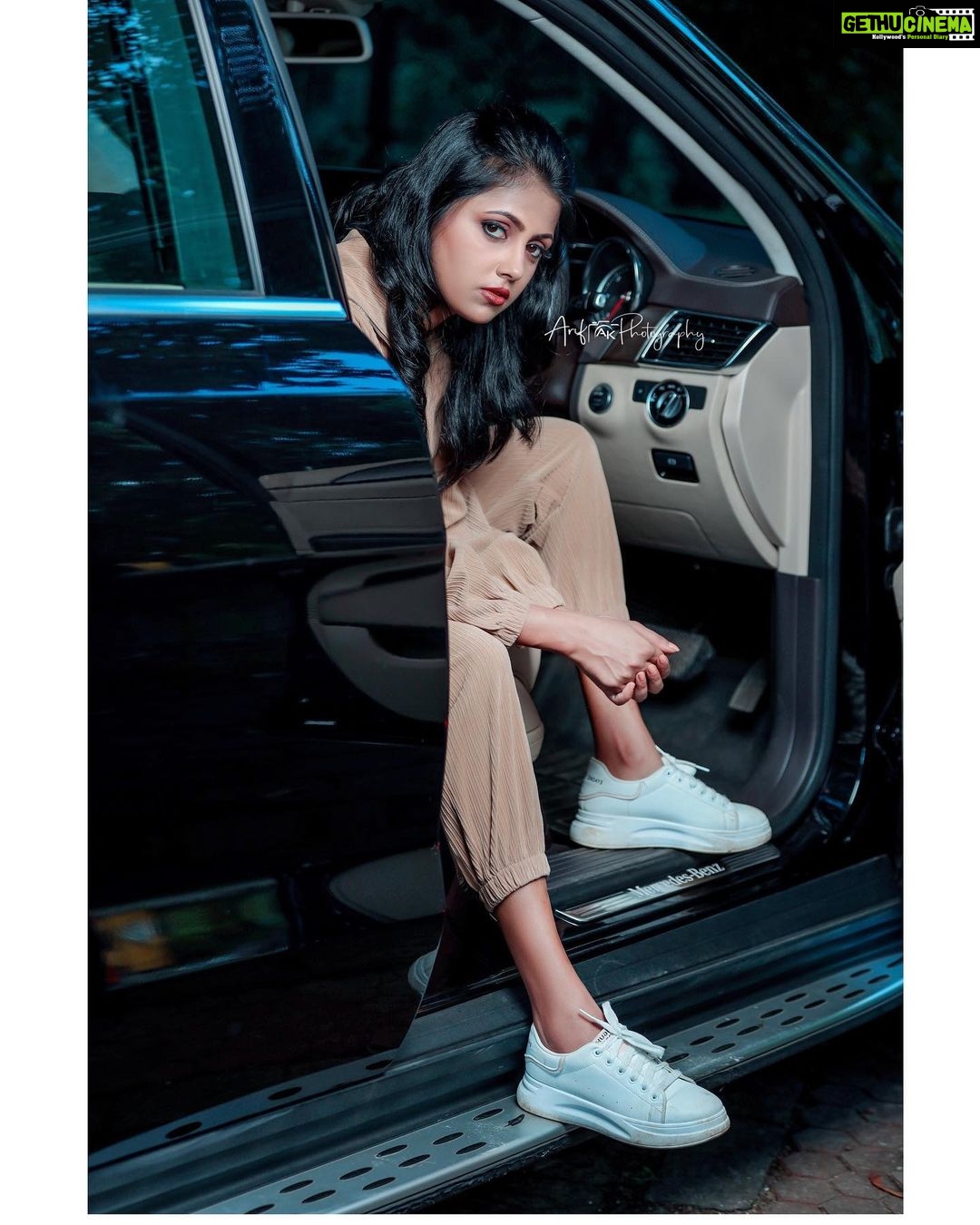 Sreevidya Nair - 61.2K Likes - Photography : @arif_ak_photography
Costumes : @ubh_inventor_of__fashion
Styling : @jinzy__george
Makup: @aswathivipul
Hair : @_arya_jithins_makeover
Retouch : @__anoop_anil__
Location : @parakkarnarureresorts