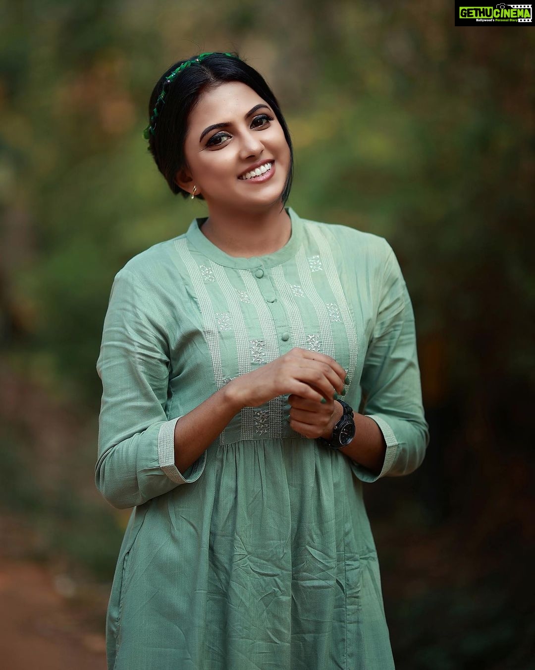 Sreevidya Nair - 61.2K Likes - 🌸🌸
📷 @jinishphotogenic
💄 @arun_uthradam