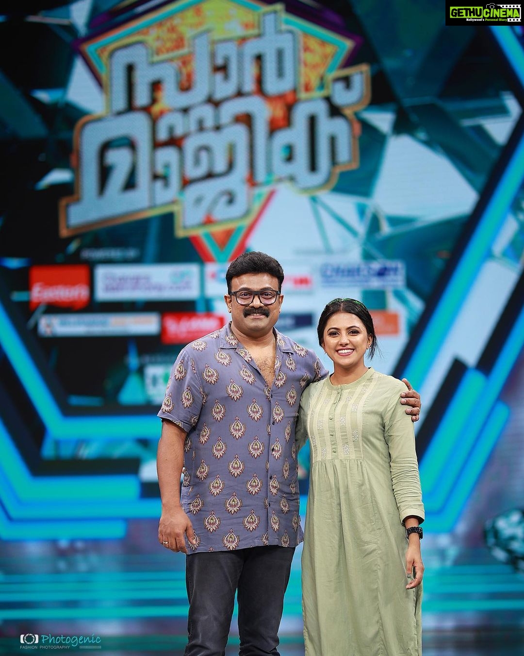 Sreevidya Nair - 51.1K Likes - With @kalabhavanshajonofficial
📷 @jinishphotogenic