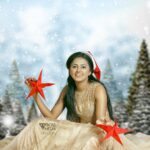 Sreevidya Nair Instagram - Merry Christmas 🥰🥰🎆🎆🎆. Shoot for @bosemedia_productions Christmas Special shoot concept Direction @midhunbose_official Click @appu_joshy_photography Retouch @athul_designs . Mua &styling @dhanyamanjush Costumes @zach_design_studio Location @maxxocreative Makeing Video @gary_photography__. Special thanks @aadhi_shan