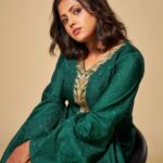 Sreevidya Nair Instagram - "I learned everything from social media through regular experiences. At current, I believe the confidence gained from experiences is my key to success," shares the social media sensation and actor Sreevidya Mullachery for #FWDInfluencers2022 Photographed by @jinsabraham Wearing @ahamboutique @lisochocolatier @maxxocreative #FWDInfluencers #FWDMagazine