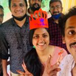 Sreevidya Nair Instagram - ജീവിതത്തിൽ ആദ്യമായിട്ടാണ് പിറന്നാള് ദിവസം ഇത്ര അധികം 🍰 കട്ട് ചെയ്യുന്നത് 😍😍 വീട്ടിലേക്ക് വന്ന എല്ലാർക്കും സമ്മാനങ്ങൾ തന്നവർക് .. messeges അയച്ചവർക് ഒരുപാട് നന്ദി 😍😍😍 Kasaragod, Kerala, India