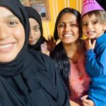 Sreevidya Nair Instagram - ജീവിതത്തിൽ ആദ്യമായിട്ടാണ് പിറന്നാള് ദിവസം ഇത്ര അധികം 🍰 കട്ട് ചെയ്യുന്നത് 😍😍 വീട്ടിലേക്ക് വന്ന എല്ലാർക്കും സമ്മാനങ്ങൾ തന്നവർക് .. messeges അയച്ചവർക് ഒരുപാട് നന്ദി 😍😍😍 Kasaragod, Kerala, India