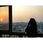 Sreevidya Nair Instagram - Every sunset brings the promise of a new dawn ❤️🌝🌞📷 @seventyfivekilosofflesh