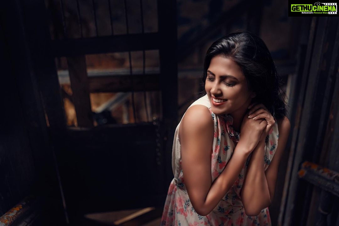 Sreevidya Nair Instagram - Photography : @fabeloframes @vipinmagsmen @rejeesh_varghese Grading : @caffe_mocha_design @jijo_coffe_mocha MUA : @reeem.gem Costume : @sreelakshmi_13
