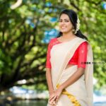 Sreevidya Nair Instagram - Happy onam 🌹🌷🌸🌺🍁🍂🥀🌻🌼 pic courtesy @nek_photos