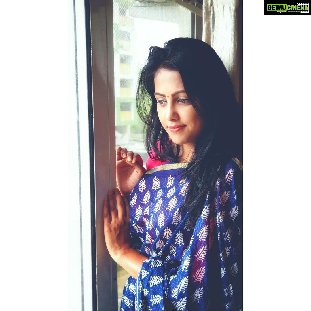 Sreevidya Nair Instagram - Wrap A saree 🤷♀️just smile😊Be a queen🧝🏼♀️ Kochi, India